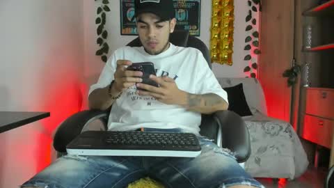 mikee_scooth online show from January 7, 3:46 am