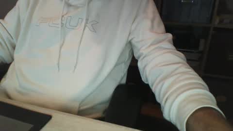 Snapshot of mikefun4711 chatting on November 4, 6:12 am mikefun4711 online show from November 4, 6:12 am