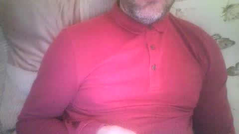 Snapshot of mikehockishuge9 chatting on April 16, 9:04 pm mikehockishuge9 online show from April 16, 9:04 pm