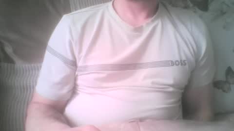 Snapshot of mikehockishuge9 chatting on May 17, 6:37 pm mikehockishuge9 online show from May 17, 6:37 pm