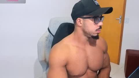 Snapshot of mikehotk chatting on June 2, 8:00 pm mikehotk online show from June 2, 8:00 pm