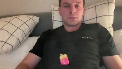 Snapshot of mikemalin8 chatting on November 19, 10:10 pm mikemalin8 online show from November 19, 10:10 pm