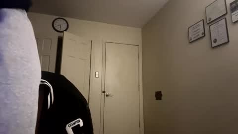 Snapshot of mikemikemikey9996 chatting on November 26, 1:28 am mikemikemikey9996 online show from November 26, 1:28 am