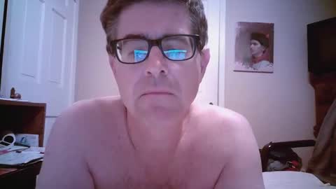 Snapshot of mikewulds chatting on October 6, 2:53 am Mike online show from October 6, 2:53 am