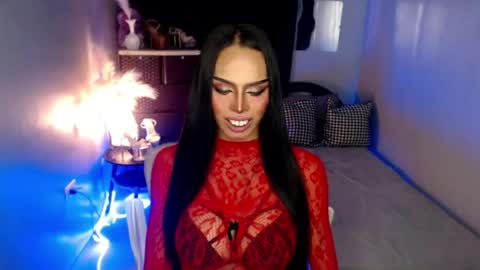 Snapshot of mikeyalawi03 chatting on June 25, 4:44 pm Mistress MikeyAlawi online show from June 25, 4:44 pm