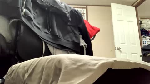 mikeylikesit2222 online show from May 31, 5:09 pm