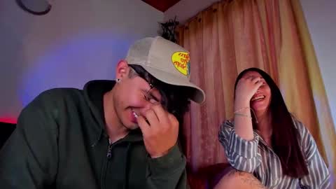 Snapshot of mikeyvioleta chatting on December 9, 8:23 pm VIOLETAMIKE online show from December 9, 8:23 pm