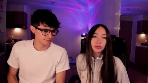 Snapshot of mikeyvioleta chatting on December 19, 3:57 am VIOLETAMIKE online show from December 19, 3:57 am