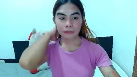 Snapshot of mikhayla_and_zeus_room chatting on July 5, 2:40 am Mikhayla and Zeus online show from July 5, 2:40 am