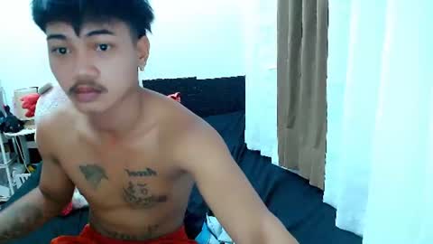 Snapshot of mikhayla_and_zeus_room chatting on July 29, 5:05 am Mikhayla and Zeus online show from July 29, 5:05 am