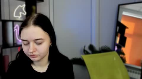 Snapshot of miki_ti chatting on October 22, 8:36 am miki_ti online show from October 22, 8:36 am