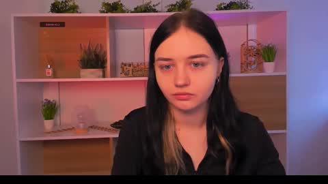 Snapshot of miki_ti chatting on October 25, 8:33 am miki_ti online show from October 25, 8:33 am