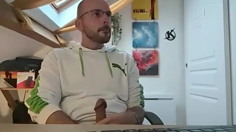 Snapshot of mikmik91 chatting on January 29, 3:26 pm mikmik91 online show from January 29, 3:26 pm