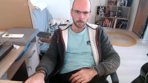 Snapshot of mikmik91 chatting on November 17, 11:27 am mikmik91 online show from November 17, 11:27 am