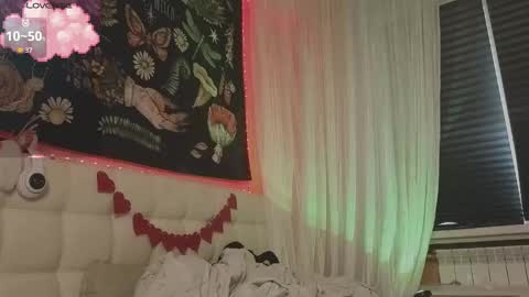 Snapshot of miko_meow chatting on October 3, 2:03 pm Miko online show from October 3, 2:03 pm