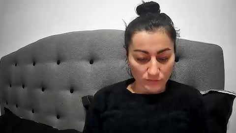 Mikyloveu online show from December 22, 4:37 pm