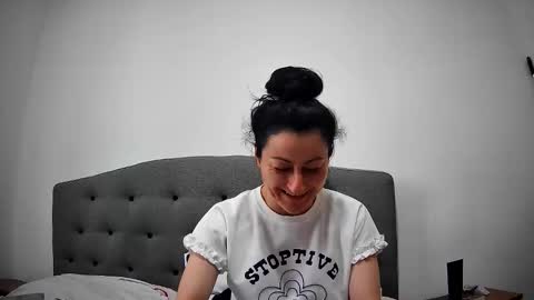 Mikyloveu online show from May 5, 4:26 pm