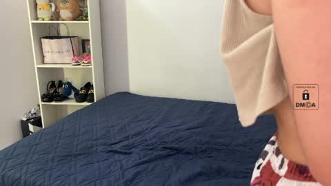 Mila and albert online show from April 28, 8:14 pm