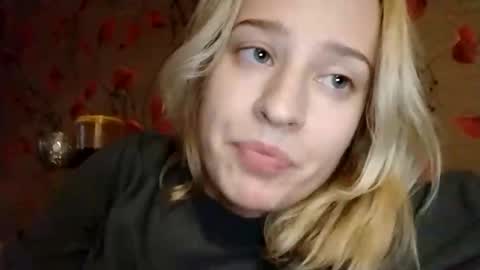 Snapshot of mila_420 chatting on November 4, 12:37 pm Mila 420 online show from November 4, 12:37 pm