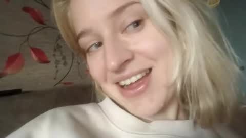 Snapshot of mila_420 chatting on November 12, 11:21 am Mila 420 online show from November 12, 11:21 am