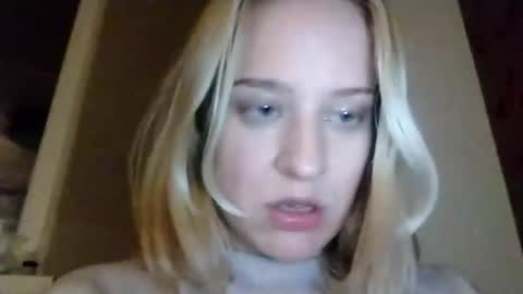 Snapshot of mila_420 chatting on November 14, 8:40 pm Mila 420 online show from November 14, 8:40 pm