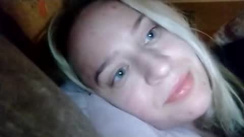 Snapshot of mila_420 chatting on December 15, 5:17 pm Mila 420 online show from December 15, 5:17 pm