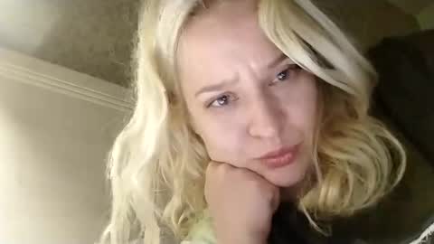 Mila 420 online show from May 14, 10:27 pm