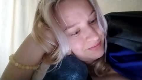 Snapshot of mila_420 chatting on May 20, 4:29 am Mila 420 online show from May 20, 4:29 am