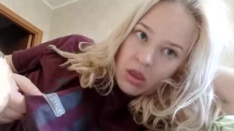 Snapshot of mila_420 chatting on May 27, 4:53 am Mila 420 online show from May 27, 4:53 am