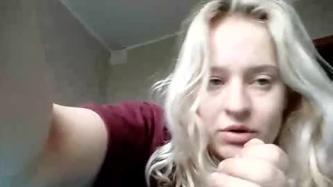 Snapshot of mila_420 chatting on May 28, 5:38 am Mila 420 online show from May 28, 5:38 am