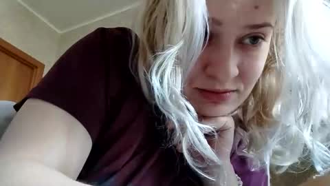 Snapshot of mila_420 chatting on June 2, 10:06 am Mila 420 online show from June 2, 10:06 am