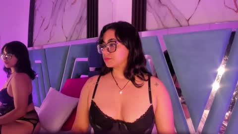 Snapshot of mila_clum chatting on March 8, 10:13 pm Camila online show from March 8, 10:13 pm