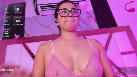 Snapshot of mila_clum chatting on September 17, 7:04 pm Camila online show from September 17, 7:04 pm