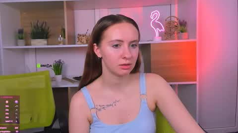 Snapshot of mila_glow chatting on September 21, 1:35 pm mila_glow online show from September 21, 1:35 pm