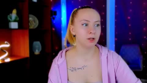 mila_glow online show from February 25, 6:12 am