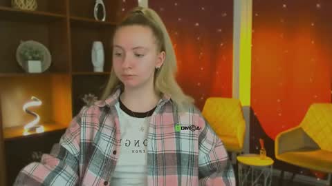 mila_glow online show from May 2, 6:46 pm