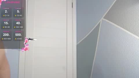 mila_good online show from December 17, 7:20 pm