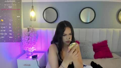 mila_hank online show from October 23, 12:15 pm