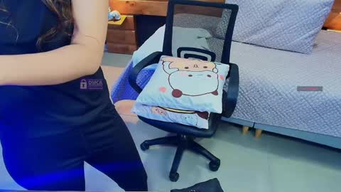 Snapshot of mila_kiitty chatting on May 9, 11:15 am Milena online show from May 9, 11:15 am