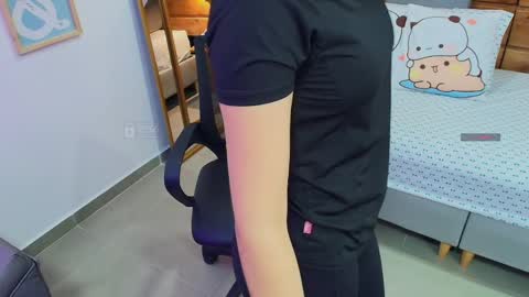 Snapshot of mila_kiitty chatting on May 23, 11:03 am Milena online show from May 23, 11:03 am