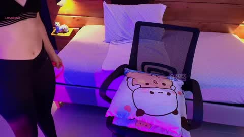 Snapshot of mila_kiitty chatting on June 7, 10:52 am Milena online show from June 7, 10:52 am