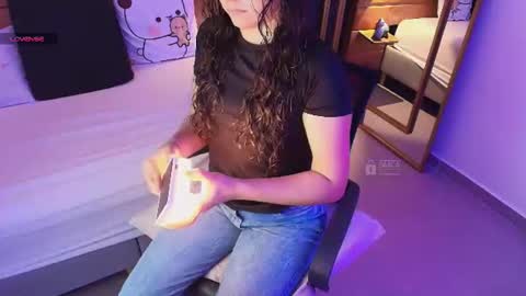 Snapshot of mila_kiitty chatting on June 18, 11:25 am Milena online show from June 18, 11:25 am