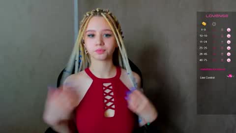 mila_kinor online show from December 14, 7:18 am