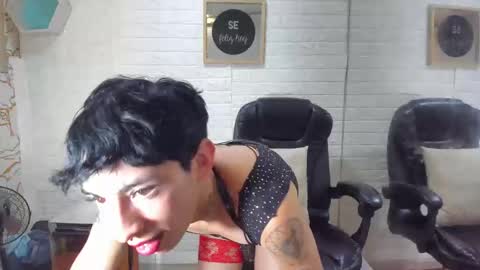 Snapshot of mila_leon chatting on October 2, 3:13 am Mila online show from October 2, 3:13 am