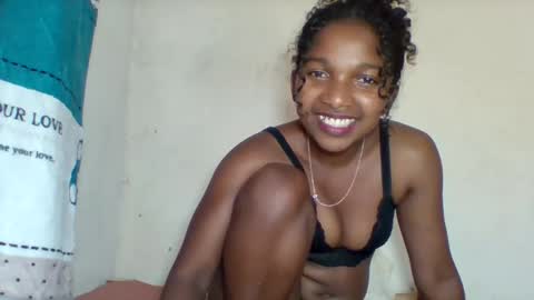 mila_lunah online show from March 27, 7:36 am