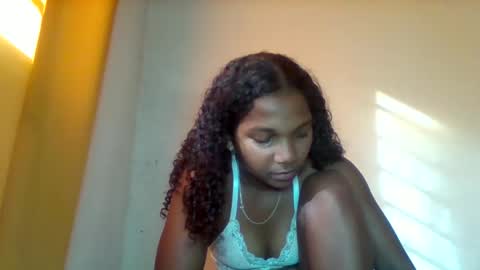 mila_lunah online show from April 8, 4:45 am