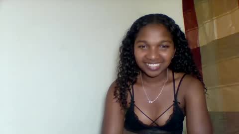 mila_lunah online show from April 20, 5:59 pm