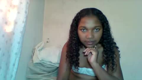 mila_lunah online show from April 30, 6:20 am