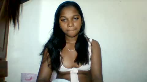 mila_lunah online show from June 16, 3:53 am