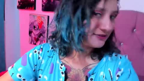 Snapshot of mila_nixon01 chatting on December 16, 3:44 am MILA online show from December 16, 3:44 am